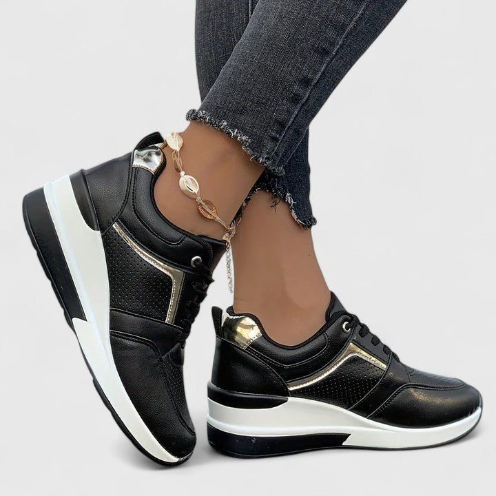 Buty komfortowe – widok z tyłu