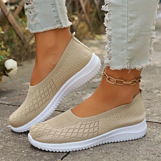 Buty damskie slip-on – zabudowany nosek