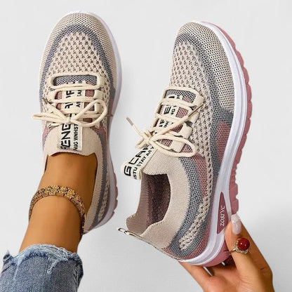 Sneakersy komfortowe – detal