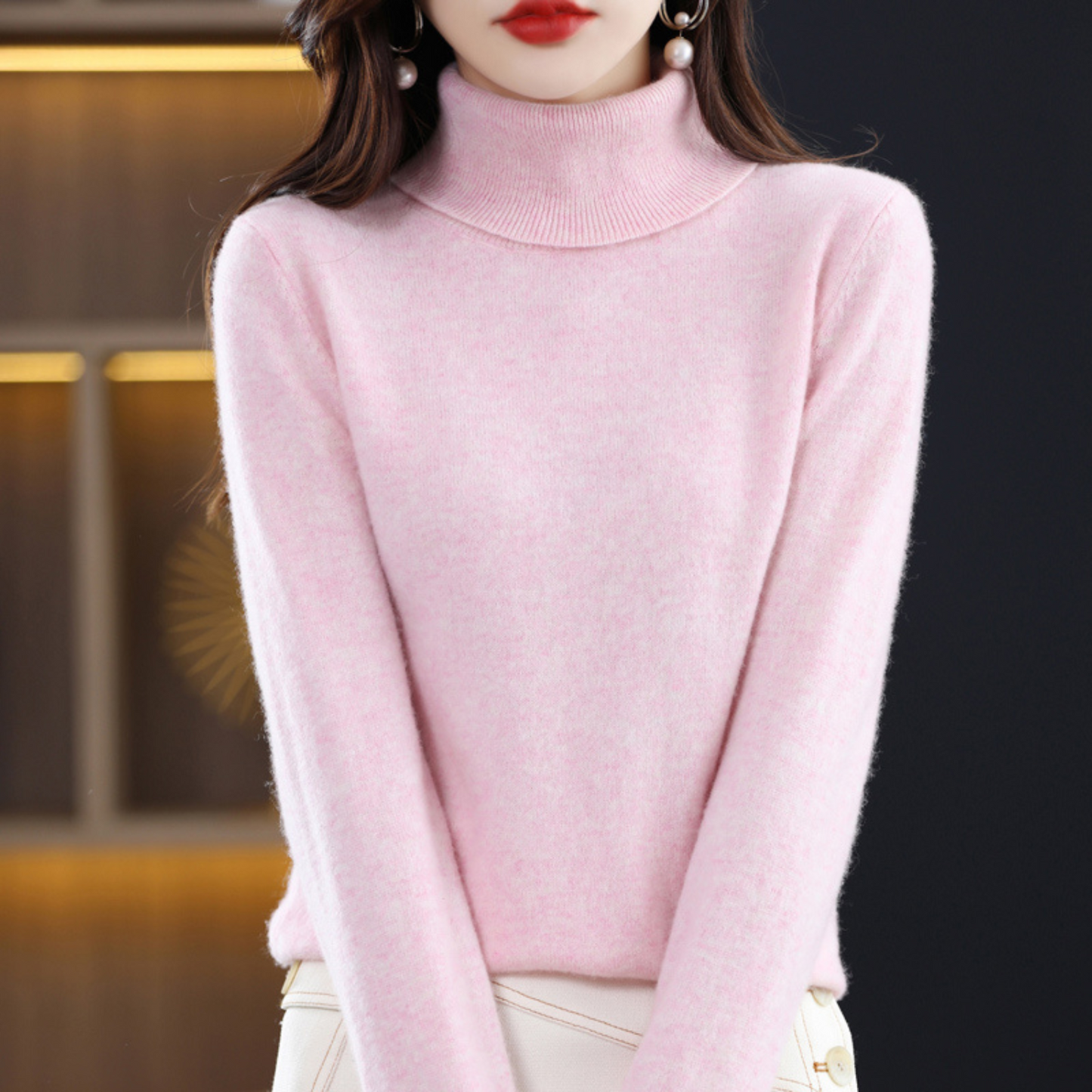 Sweter damski z golfem – regular fit