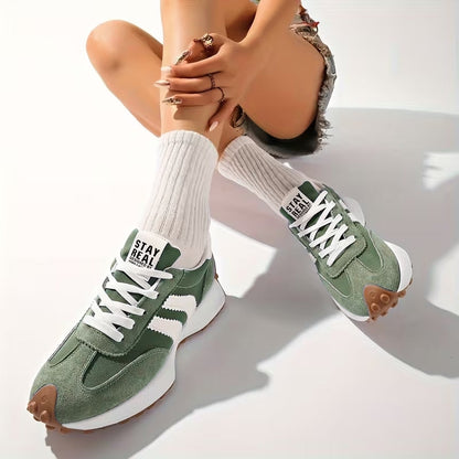 Damskie sneakersy na platformie – retro, sznurowane, gruba podeszwa