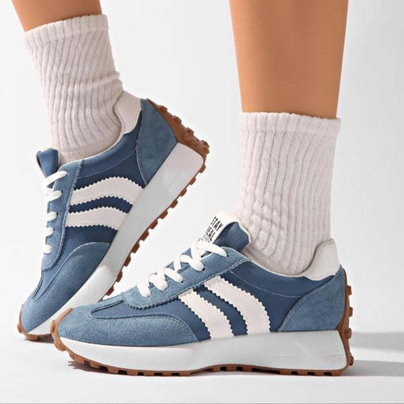Damskie sneakersy na platformie – retro, sznurowane, gruba podeszwa
