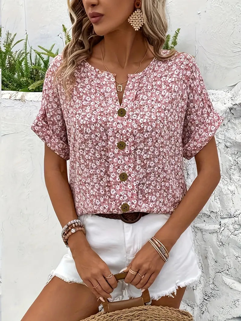 Lniana bluzka w kwiaty – stylizacja letnia
