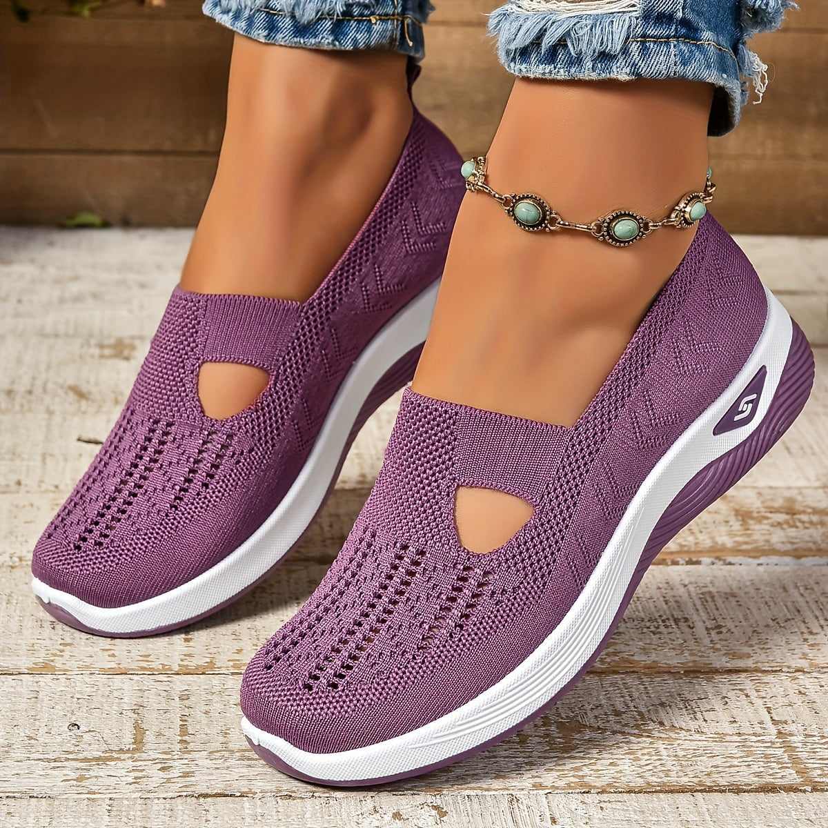 Buty damskie wsuwane – przewiewna cholewka
