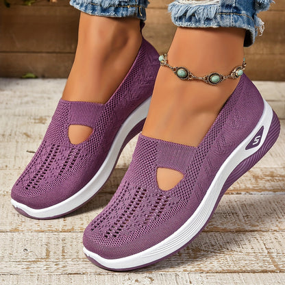 Buty damskie wsuwane – przewiewna cholewka