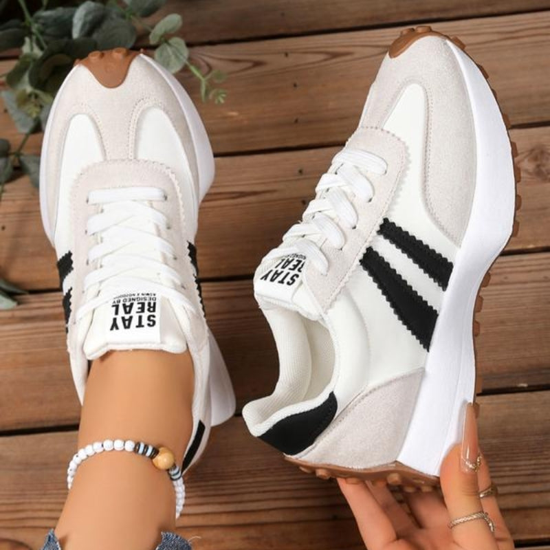 Damskie sneakersy na platformie – retro, sznurowane, gruba podeszwa