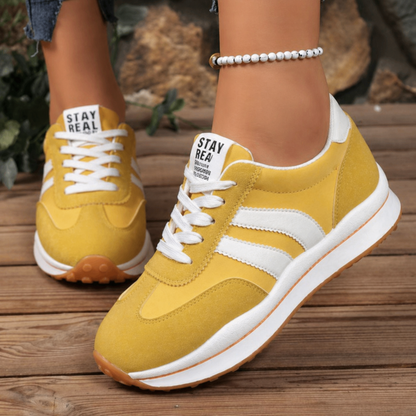 Damskie sneakersy na platformie – retro, sznurowane, gruba podeszwa