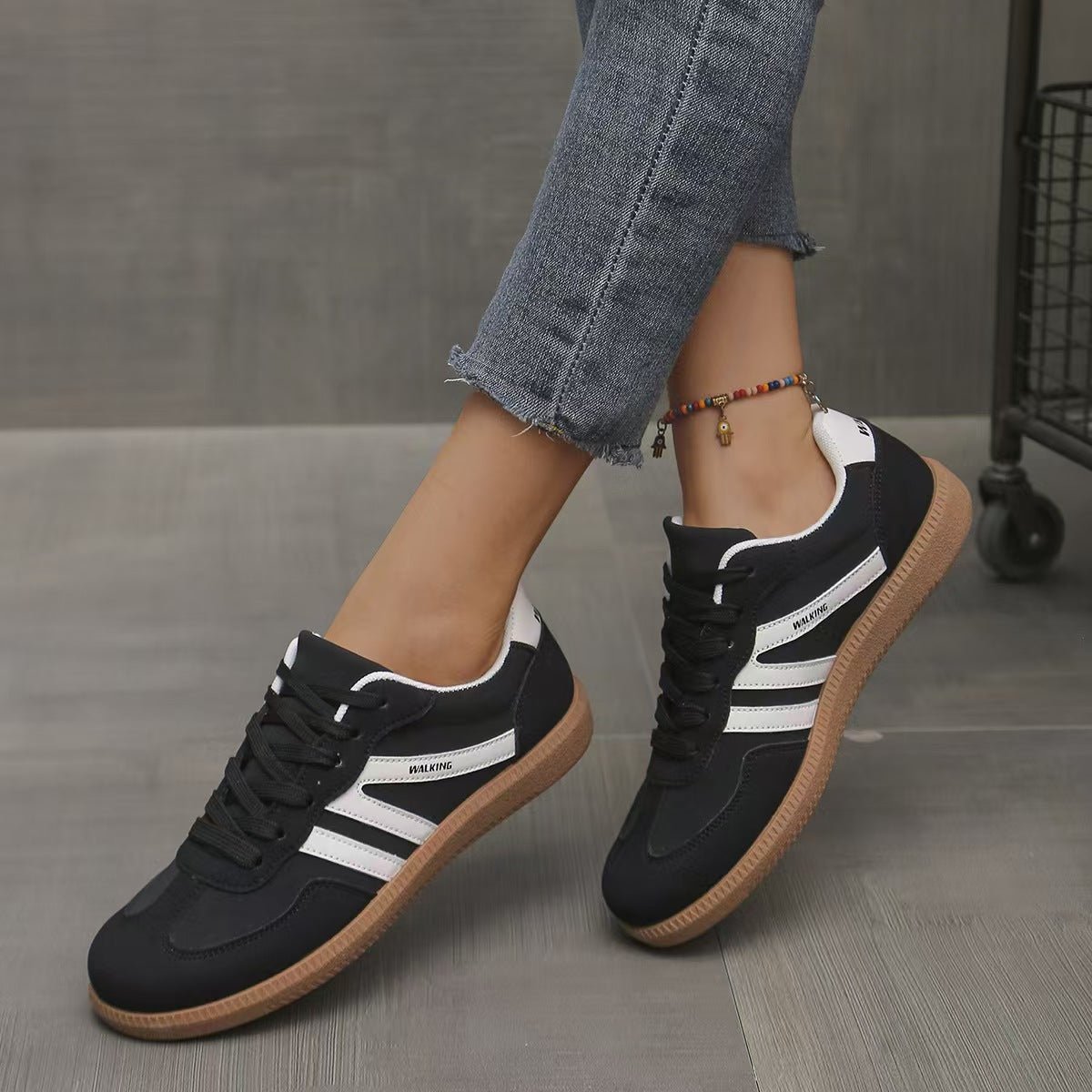 Zamszowe sneakersy ortopedyczne damskie – szeroka stopa, wygodne