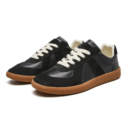 Sneakersy męskie – sznurowanie