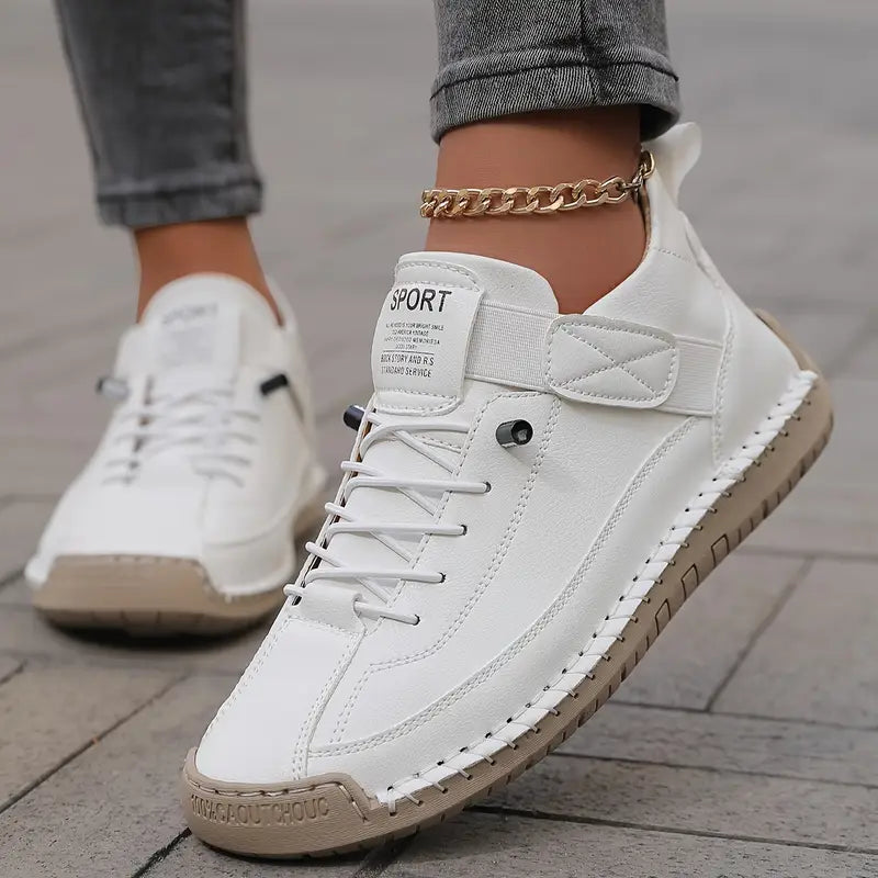 Sneakersy komfortowe – widok z boku