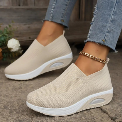 Buty damskie ortopedyczne – przewiewna cholewka