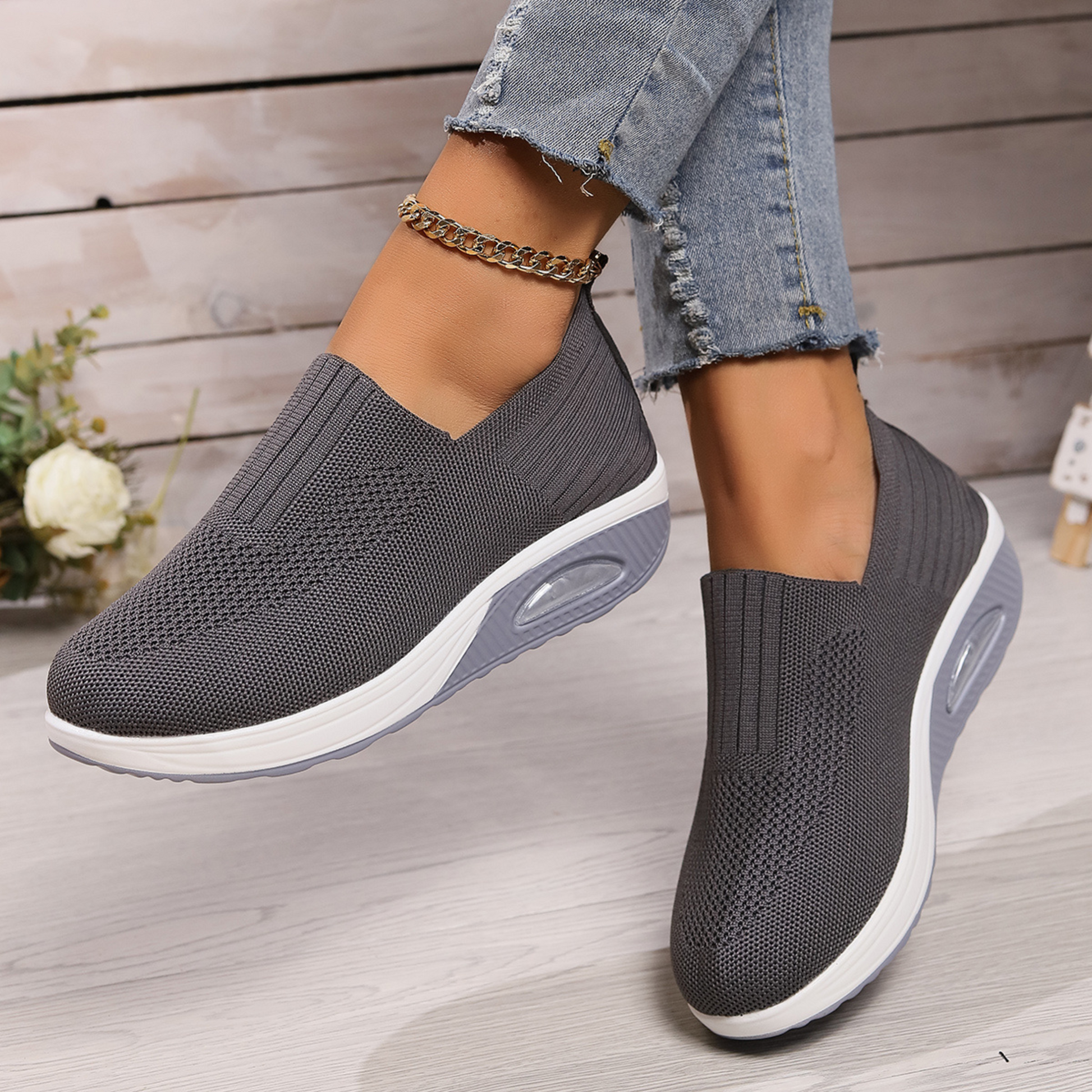 Buty damskie wsuwane – detal podeszwy