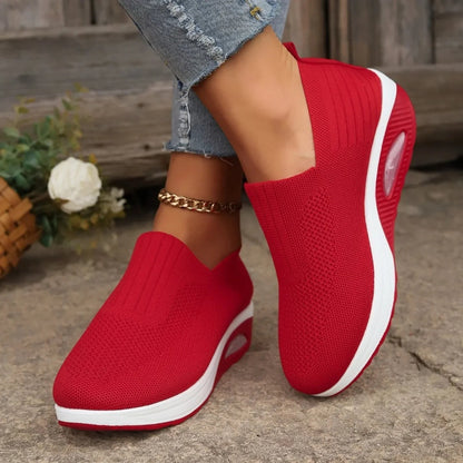 Buty damskie wsuwane – beżowe