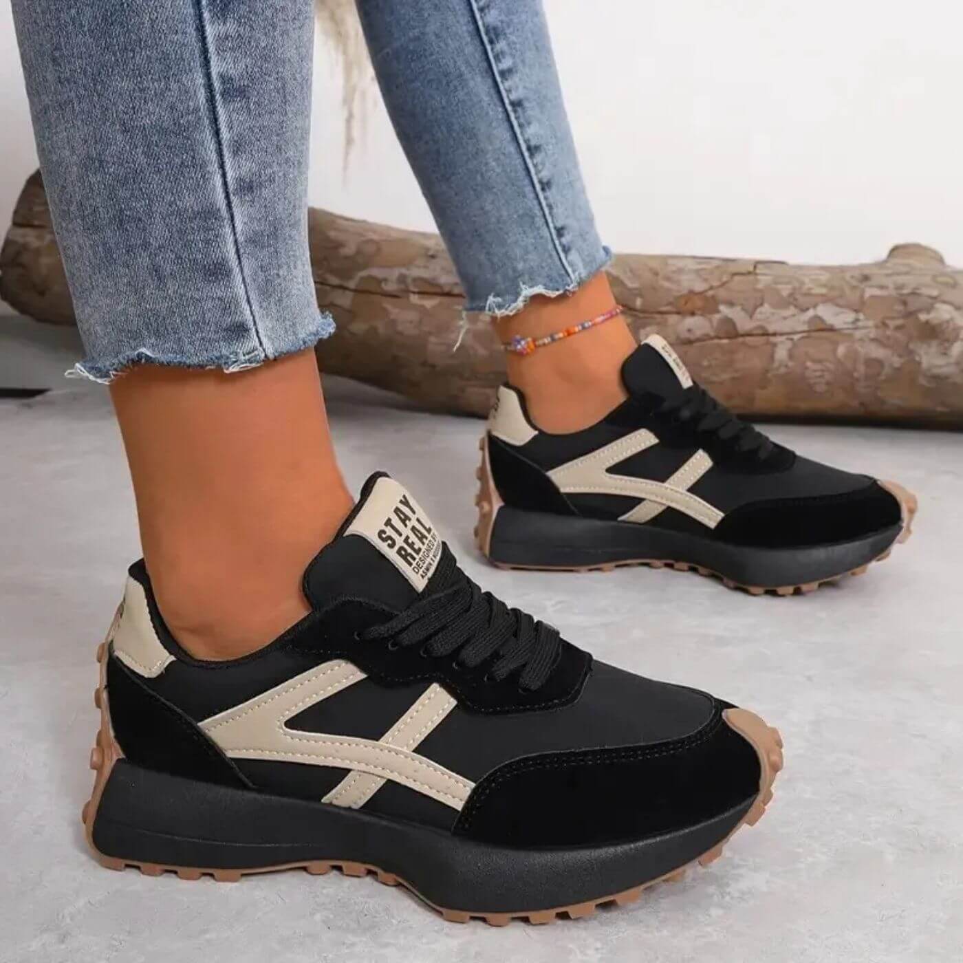 Sneakersy damskie – profilowana cholewka