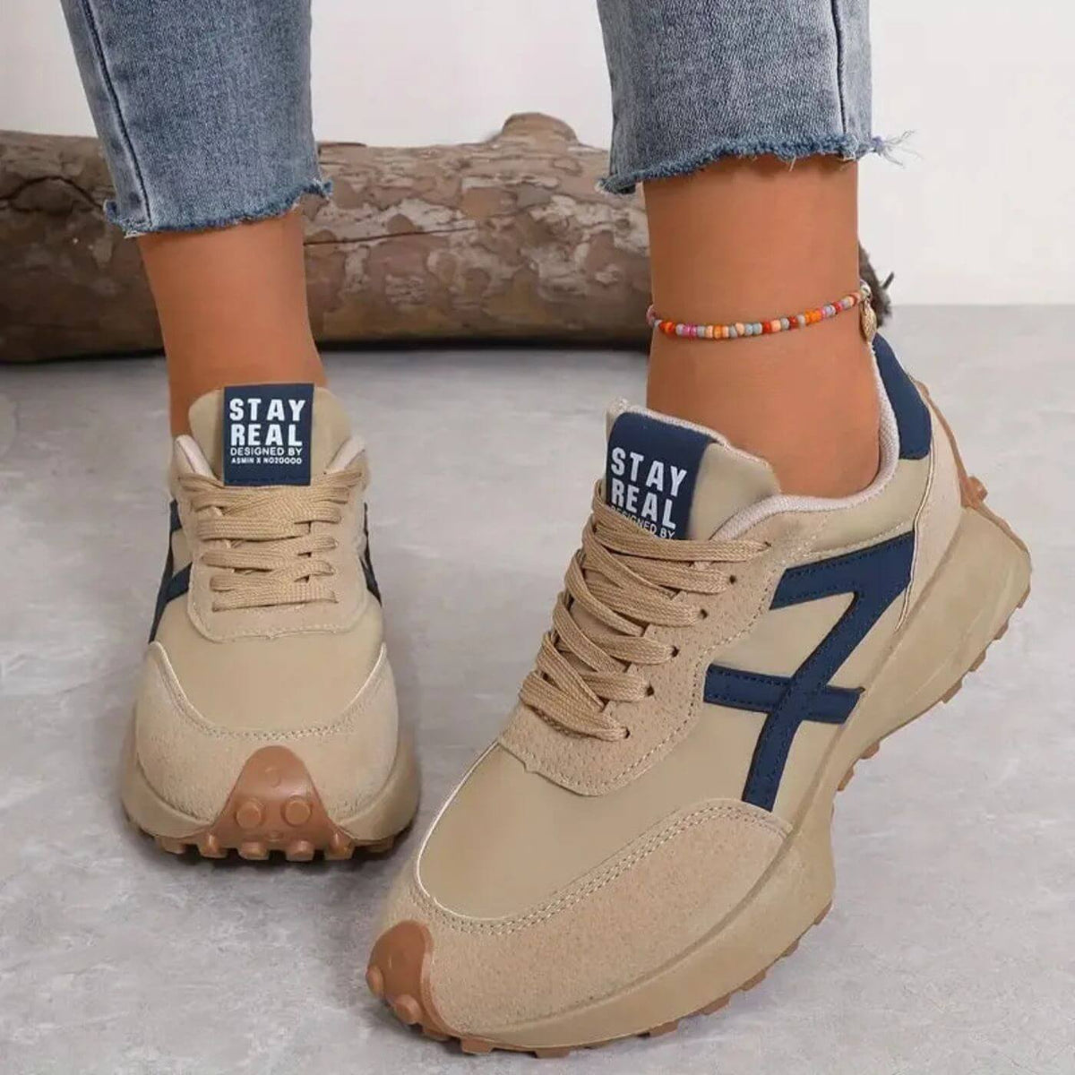 Sneakersy damskie – zabudowany nosek