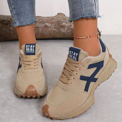 Sneakersy damskie – zabudowany nosek