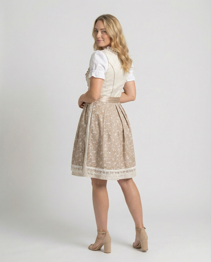 Sukienka dirndl bawełniana – detal wykończenia