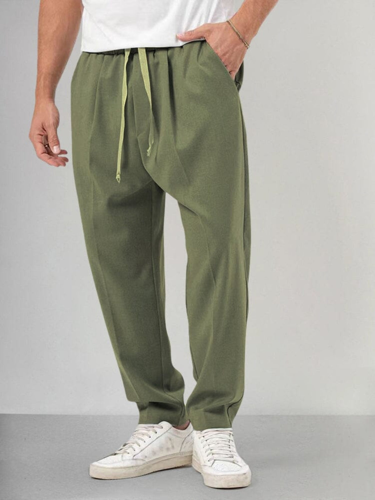 Męski komplet dresowy – detal bluzy