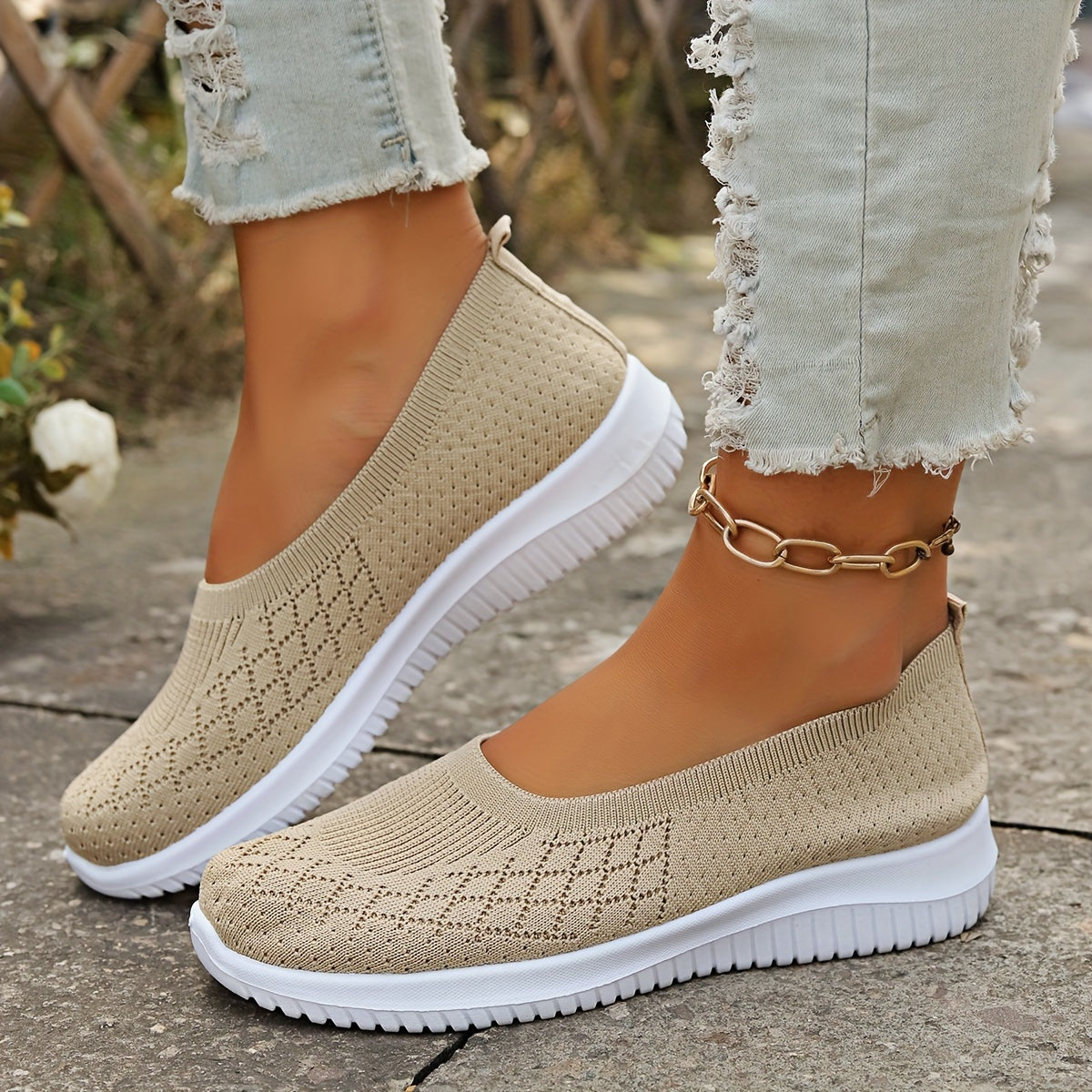 Buty damskie slip-on – zabudowany nosek