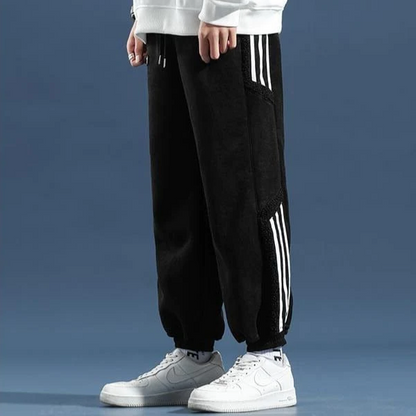 Joggery męskie – detal paneli