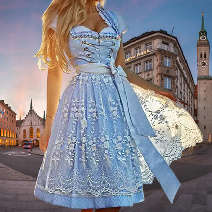 Sukienka dirndl z koronką – detal gorsetu